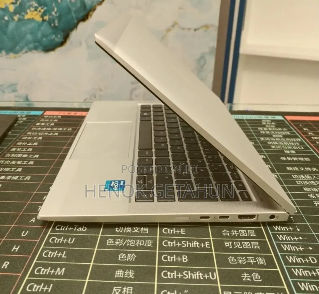 New Laptop HP EliteBook 830 G8 16GB Intel Core i5 SSD 512GB
