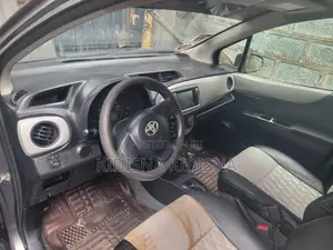 Toyota Yaris 2014 Gray