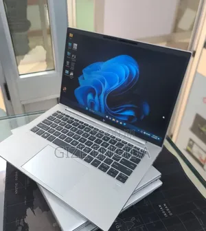 New Laptop HP EliteBook 840 G10 16GB Intel Core i7 SSD 512GB
