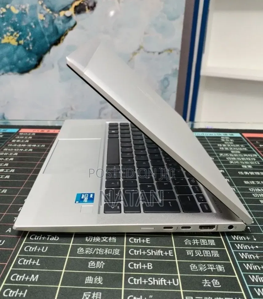 New Laptop HP EliteBook 830 G8 16GB Intel Core i5 SSD 512GB