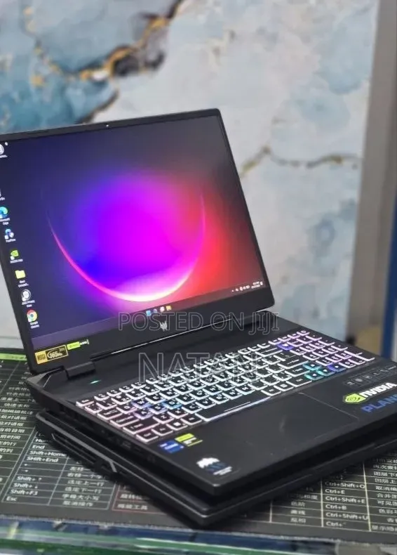 New Laptop Acer Predator Helios 16 AI 16GB Intel Core i7 SSD 512GB
