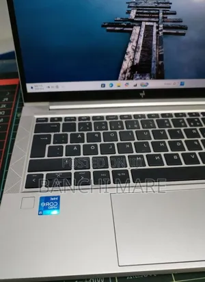 New Laptop HP EliteBook 830 G8 16GB Intel Core i5 SSD 512GB