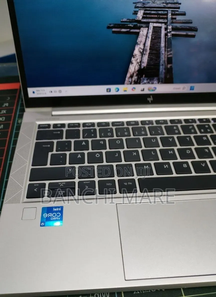 New Laptop HP EliteBook 830 G8 16GB Intel Core i5 SSD 512GB