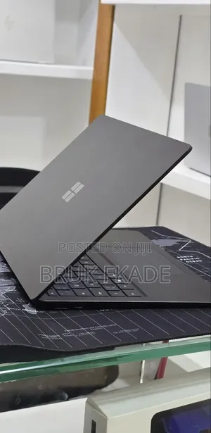 New Laptop Microsoft Surface Laptop 4 16GB Intel Core i7 SSD 512GB