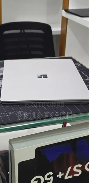 New Laptop Microsoft Surface Laptop 3 16GB Intel Core i5 SSD 512GB