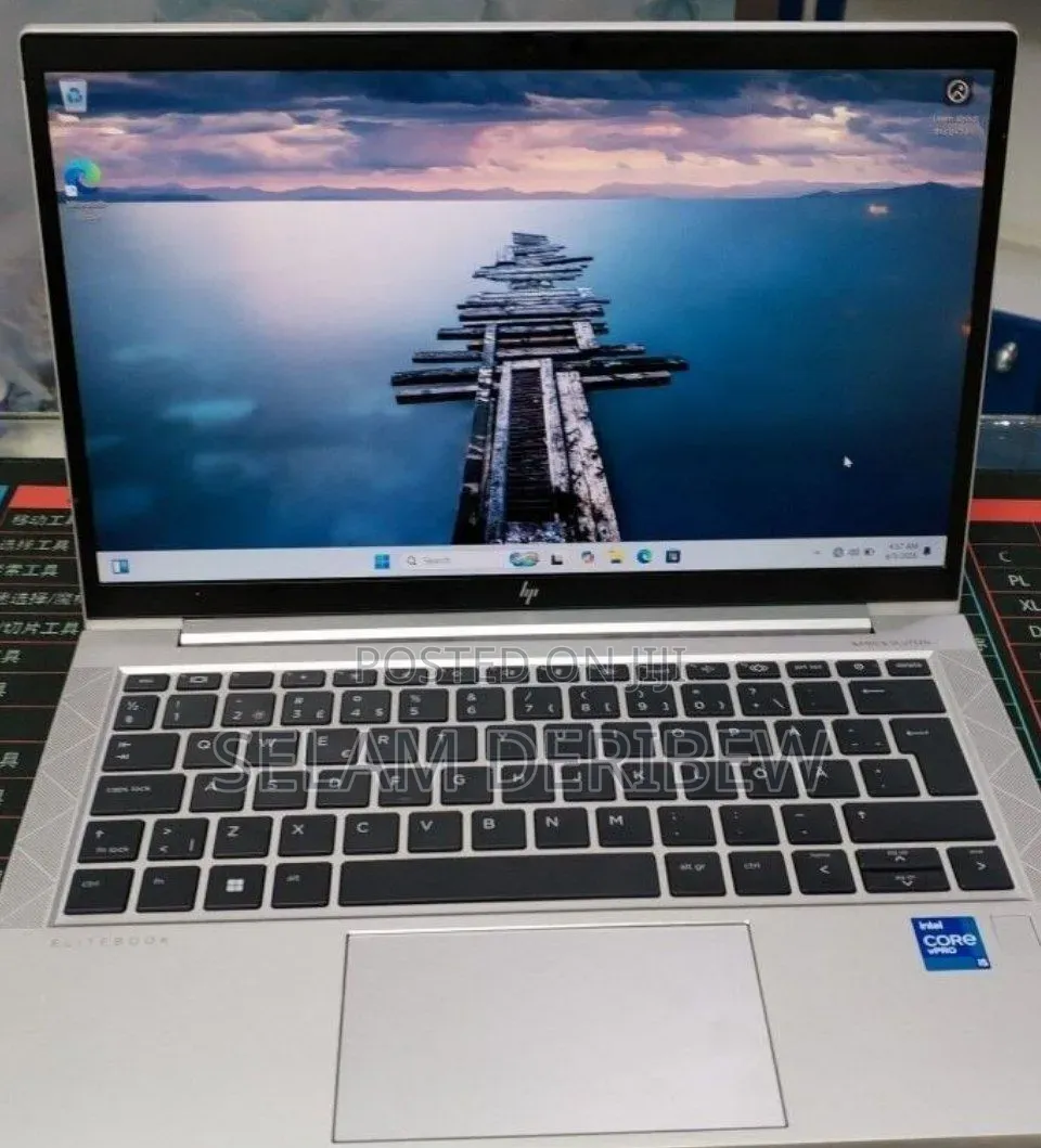 New Laptop HP EliteBook 830 G8 16GB Intel Core i5 SSD 512GB