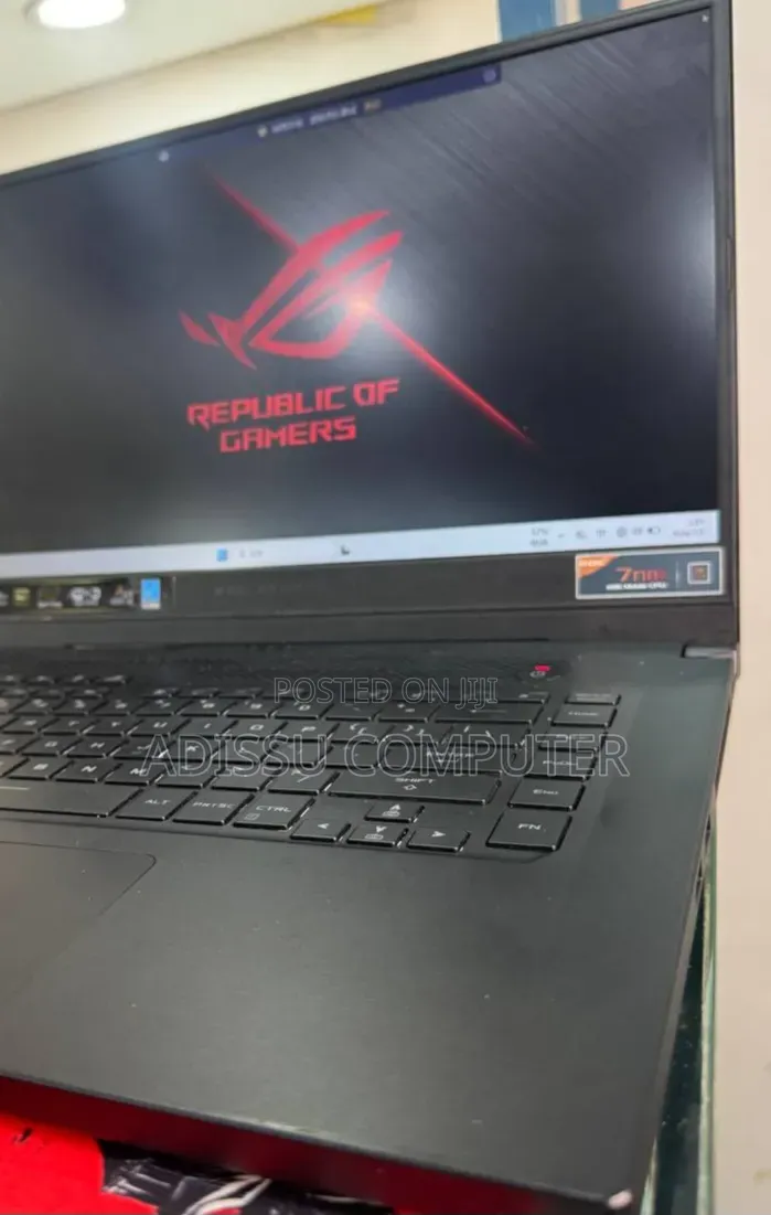 New Laptop Asus ROG Strix G15 16GB AMD Ryzen 9 SSD 512GB