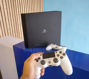  PS4 Pro | 2 Original Joystick + 6 Games 
‎