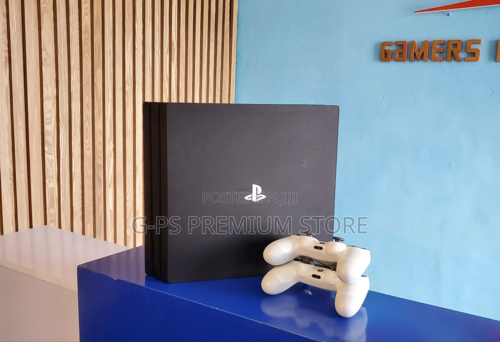  PS4 Pro | 2 Original Joystick + 6 Games 
‎