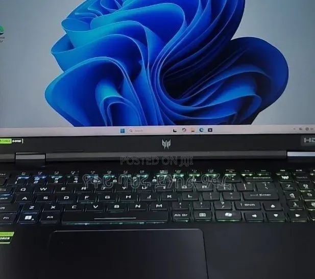 New Laptop Lenovo Legion 5 16GB AMD Ryzen 7 SSD 1T