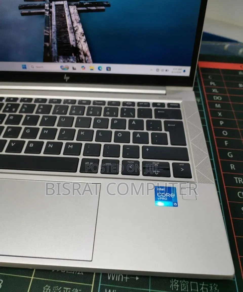 New Laptop HP EliteBook 830 G8 16GB Intel Core i5 SSD 512GB