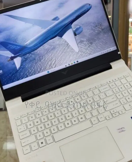 New Laptop HP Victus 15 16GB Intel Core i7 SSD 1T