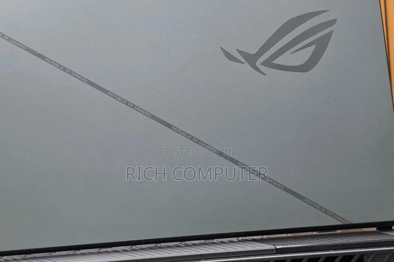 New Laptop Asus ROG Strix G15 16GB Intel Core i9 SSD 1T