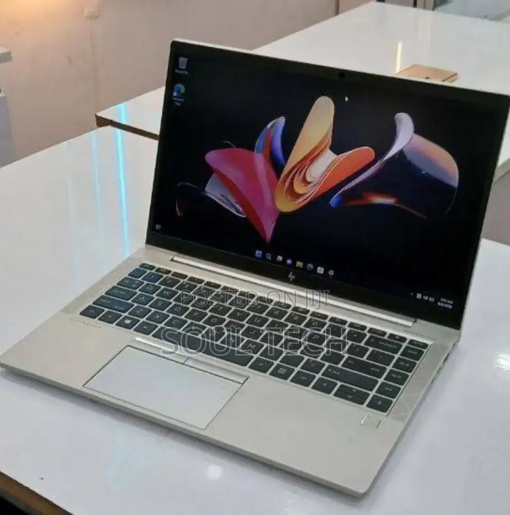 New Laptop HP EliteBook 840 G8 16GB Intel Core i5 SSD 512GB