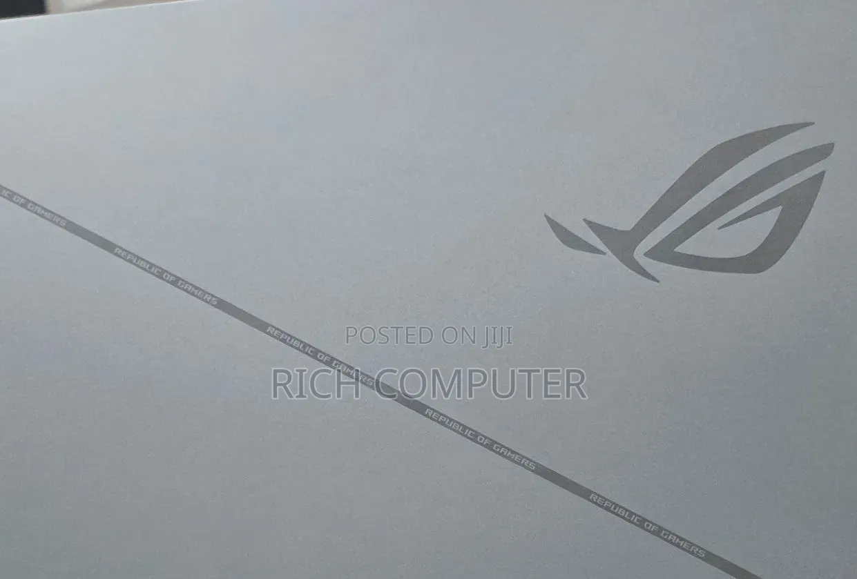 New Laptop Asus ROG Strix G15 16GB Intel Core i9 SSD 1T