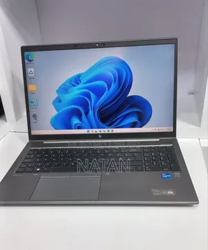 New Laptop HP ZBook Firefly 15 G7 16GB Intel Core i7 SSD 512GB
