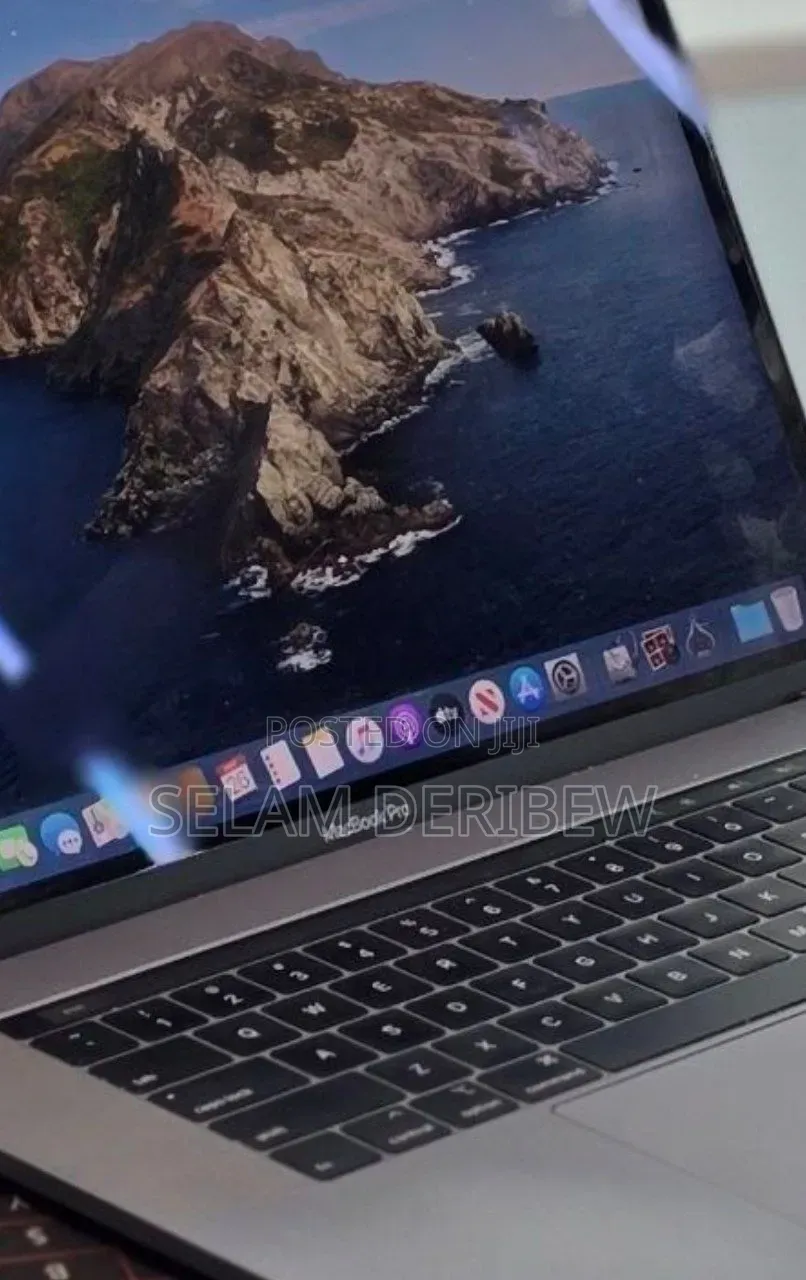 New Laptop Apple MacBook Pro 2018 32GB Intel Core i7 SSD 1T