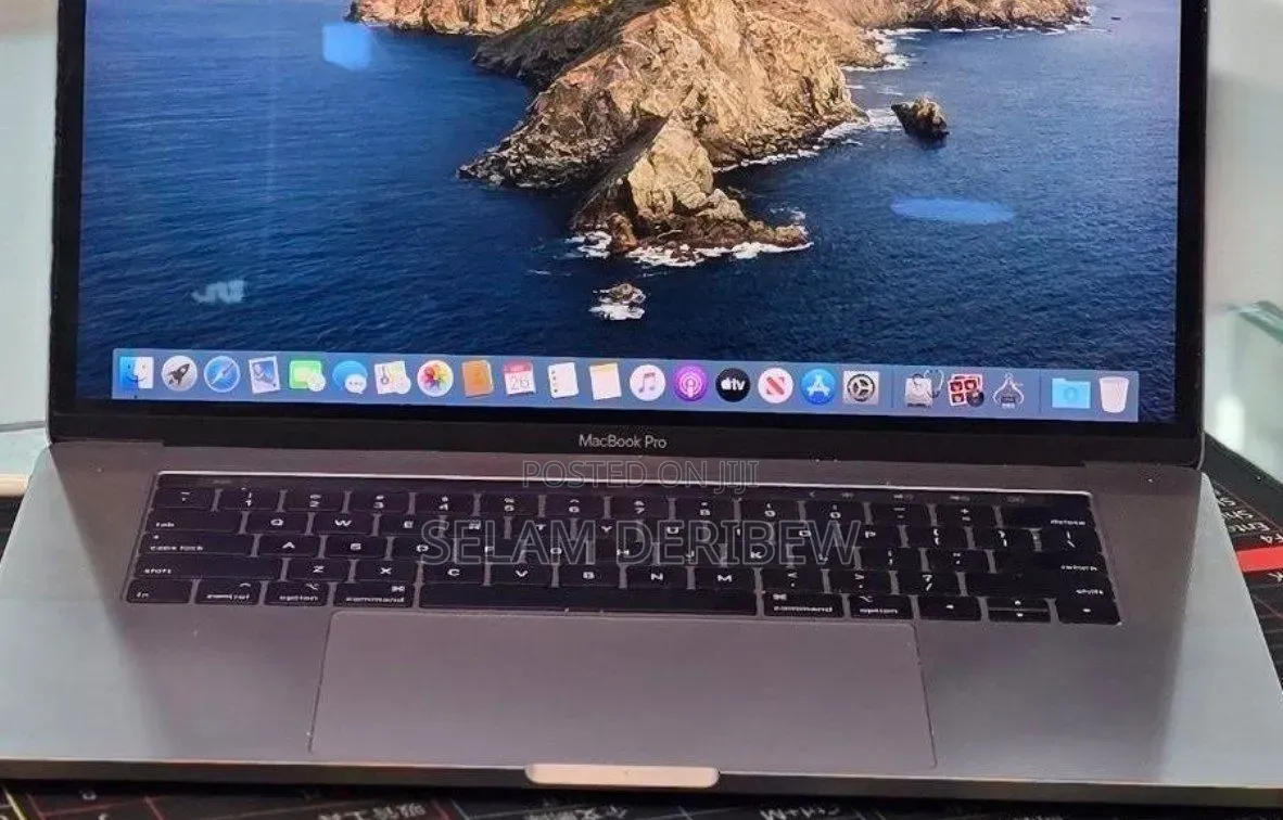 New Laptop Apple MacBook Pro 2018 32GB Intel Core i7 SSD 1T