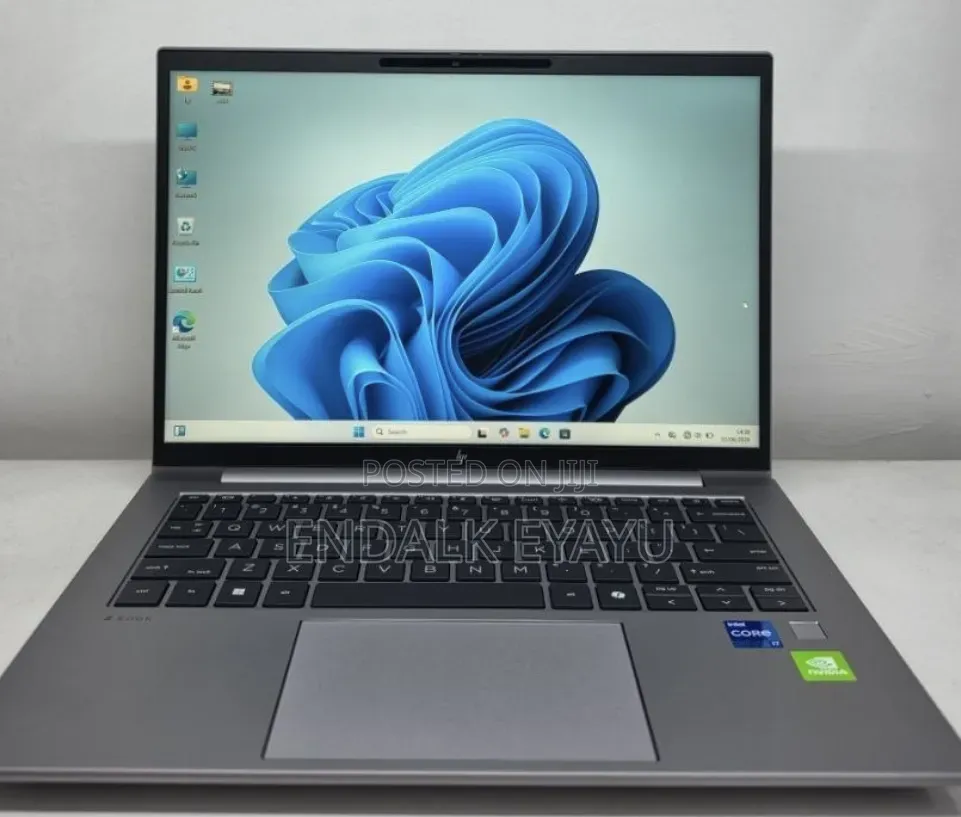 New Laptop HP ZBook Firefly G9 16GB Intel Core i7 SSD 512GB