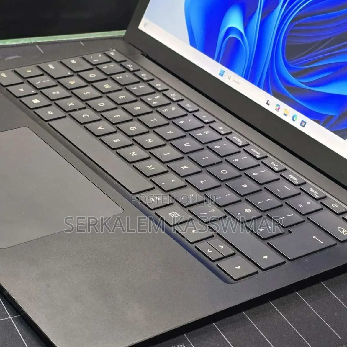 New Laptop Microsoft Surface Laptop 4 16GB Intel Core i7 SSD 512GB