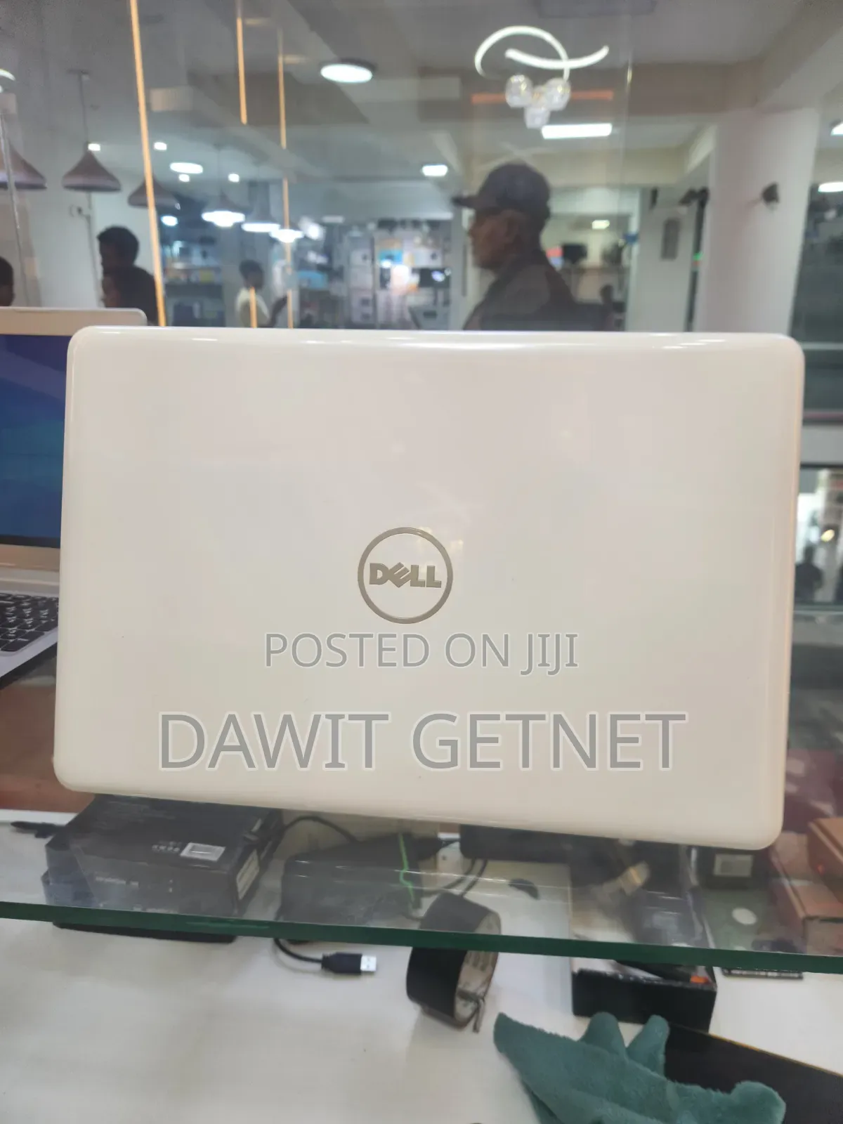 New Laptop Dell Latitude 5310 8GB Intel Core i7 HDD 1T