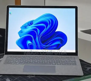 New Laptop Microsoft Surface 16GB Intel Core i5 SSD 512GB