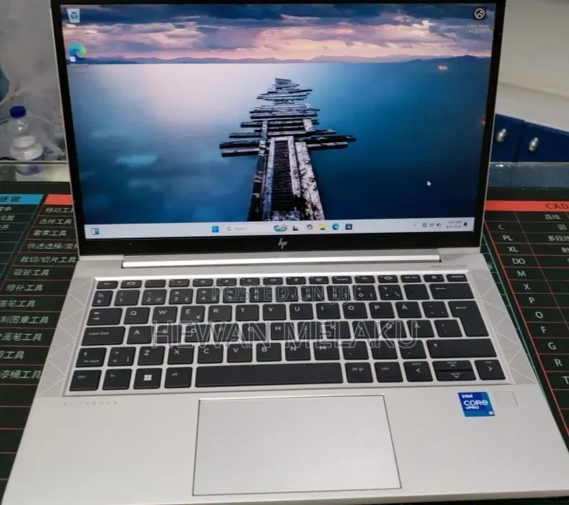 New Laptop HP EliteBook 830 G8 16GB Intel Core i5 SSD 512GB