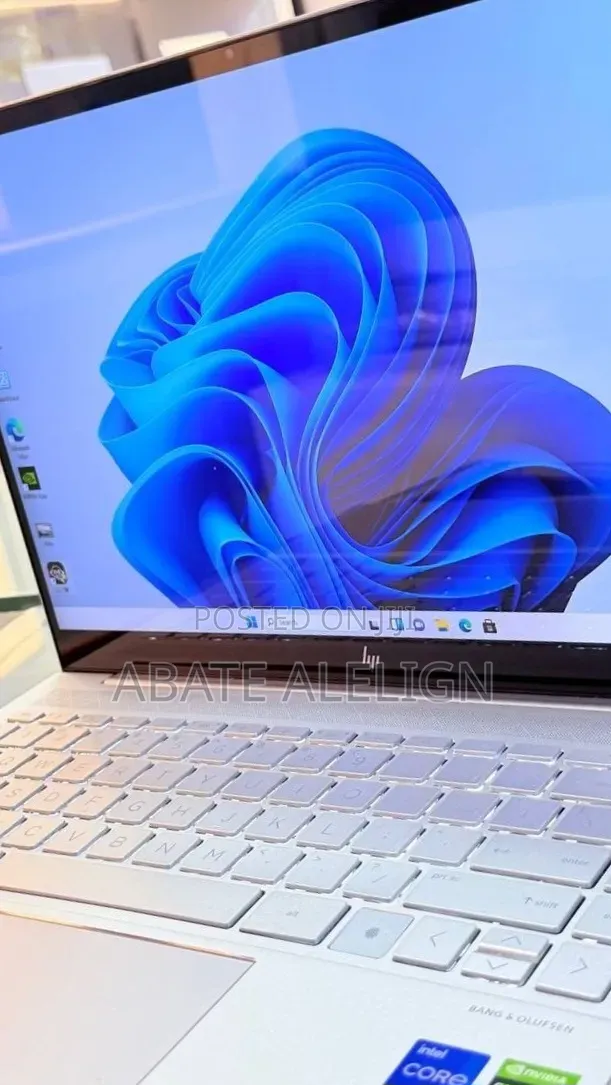 New Laptop HP Envy 14 16GB Intel Core i7 SSD 1T