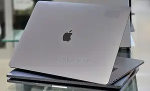 New Laptop Apple MacBook Pro 2017 16GB Intel Core i7 SSD 512GB