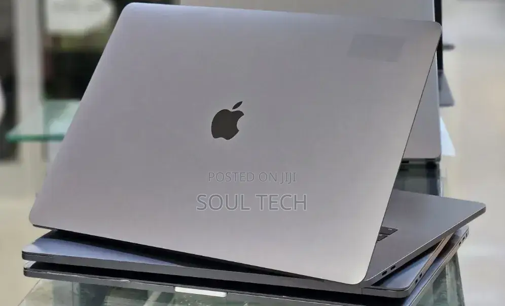 New Laptop Apple MacBook Pro 2017 16GB Intel Core i7 SSD 512GB