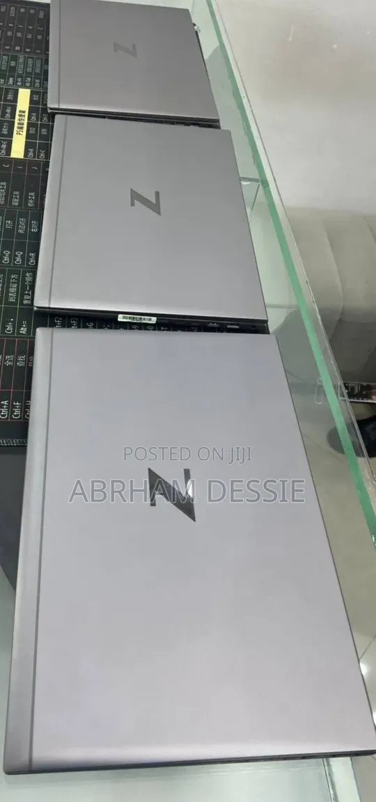 New Laptop HP ZBook Studio G8 16GB Intel Core i7 SSD 512GB