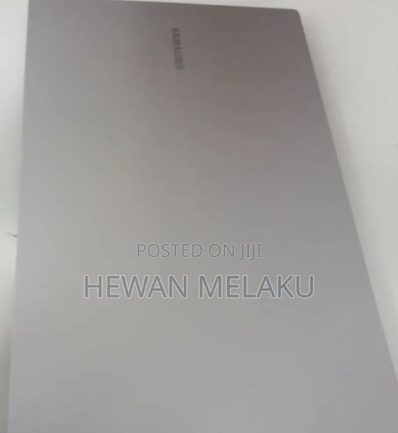 New Laptop Samsung Galaxy Book4 8GB Intel Core 5 SSD 512GB