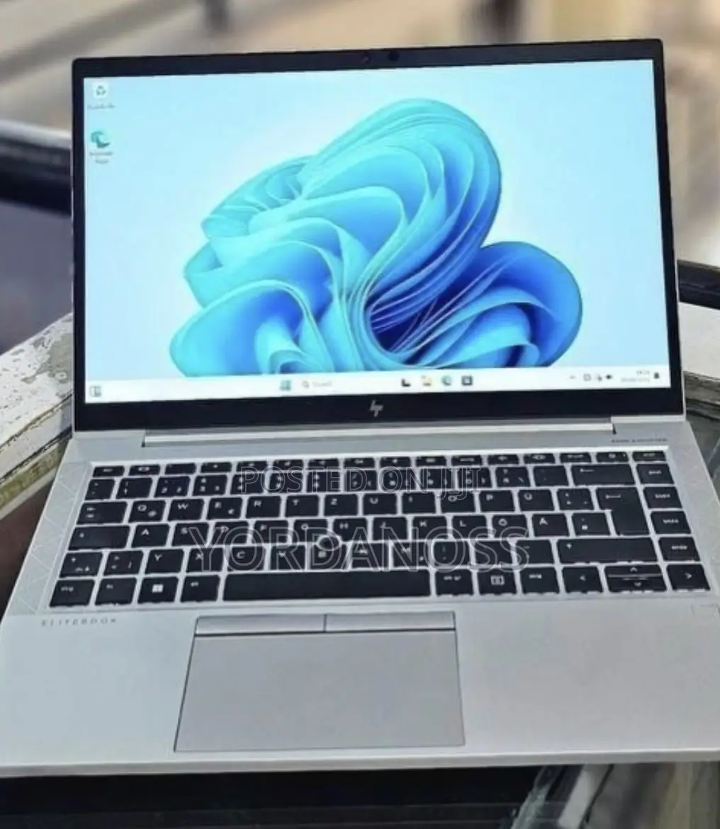New Laptop HP EliteBook 840 G8 16GB Intel Core i5 SSD 512GB