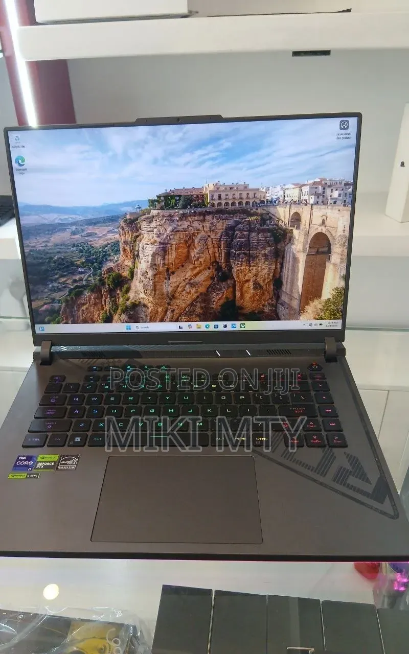 New Laptop Asus ROG Strix G16 G614 16GB Intel Core i9 SSD 1T