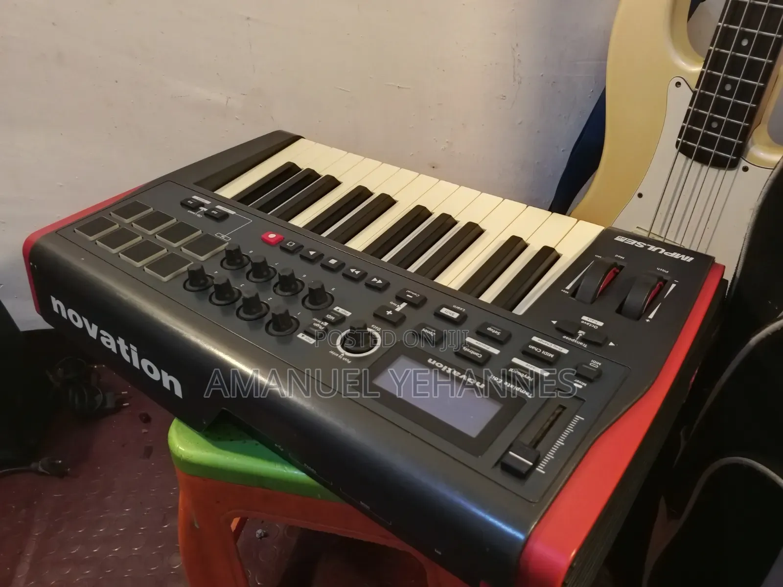 Novation Impulse 25 Key Midi Keyboard Piano