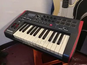 Novation Impulse 25 Key Midi Keyboard Piano