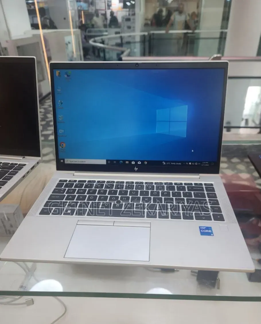 New Laptop HP EliteBook 840 G8 16GB Intel Core i5 SSD 512GB
