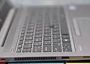 New Laptop HP ZBook 14 16GB Intel Core i7 SSD 512GB