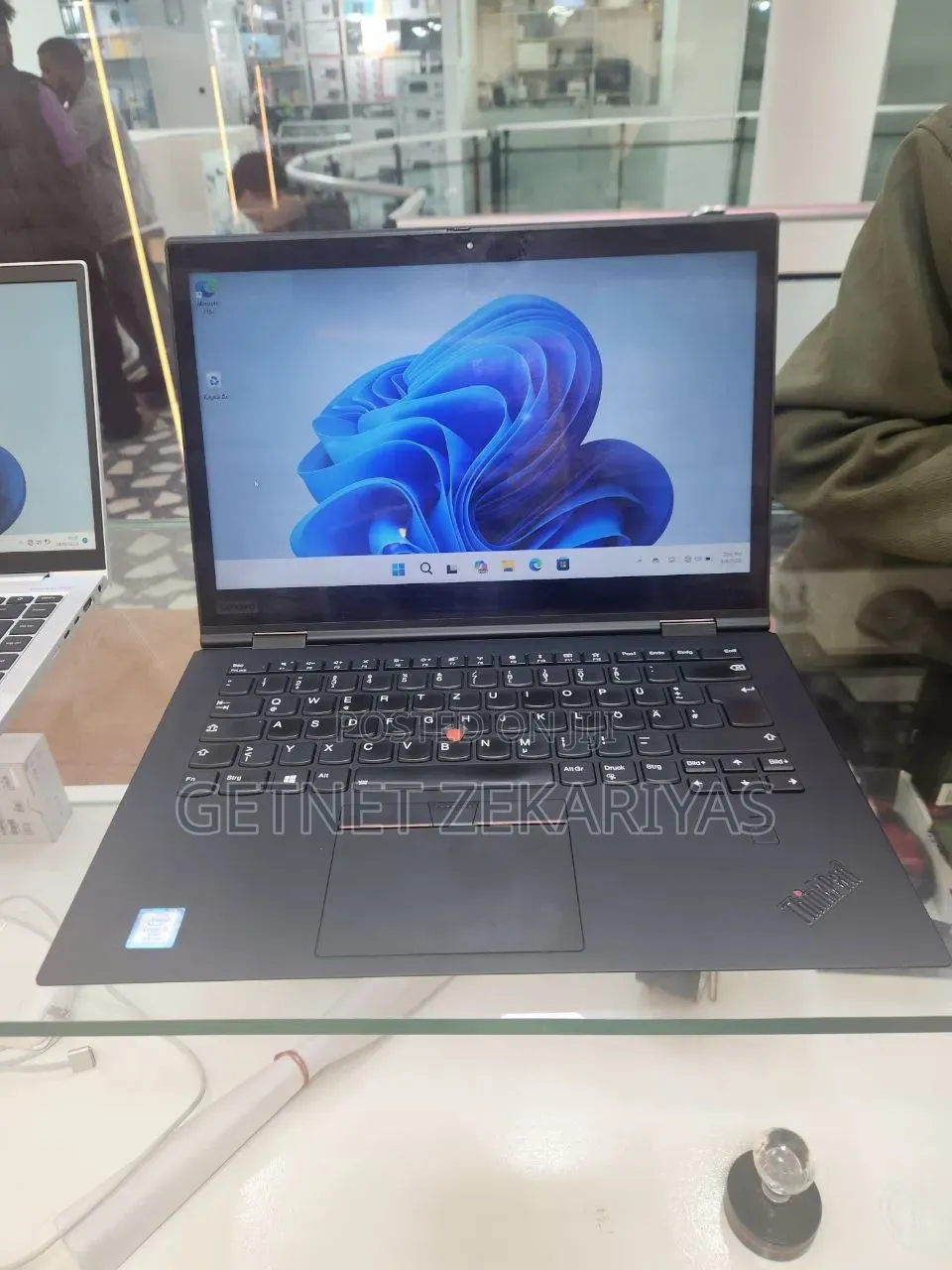 New Laptop Lenovo ThinkPad X1 Yoga 16GB Intel Core i5 SSD 512GB