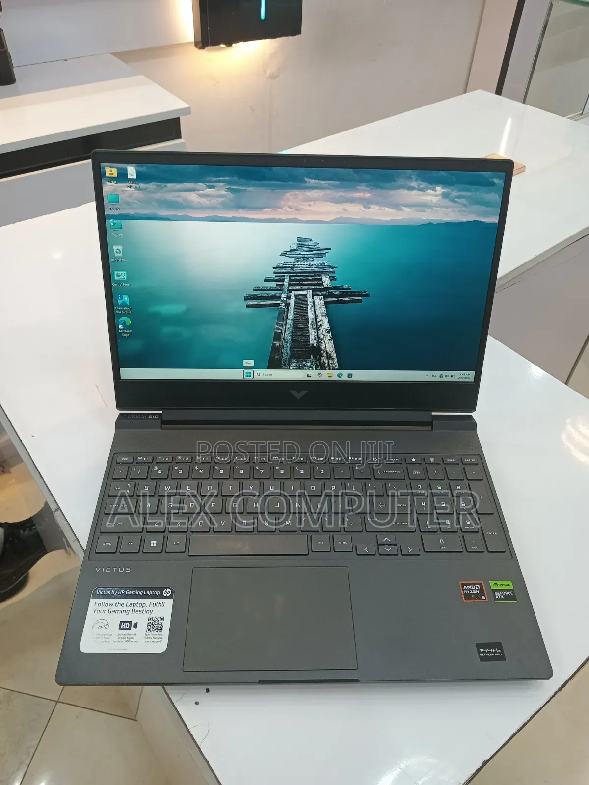 New Laptop HP Victus 15 16GB AMD Ryzen 5 SSD 512GB