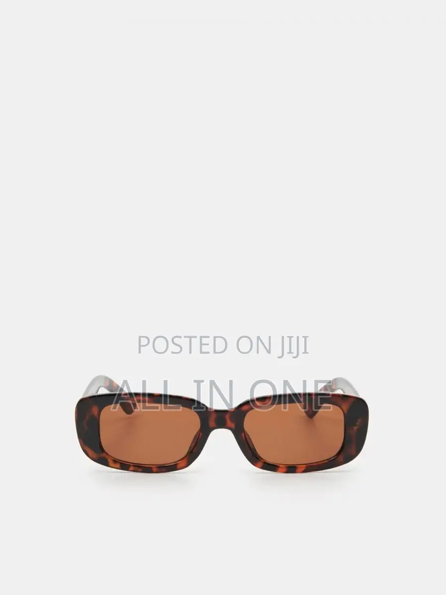 Rectangular Unisex Sunglasses With Fair Price