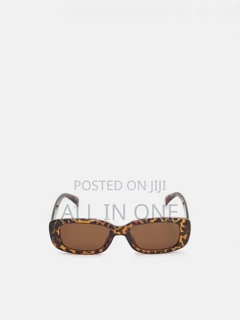 Rectangular Unisex Sunglasses With Fair Price