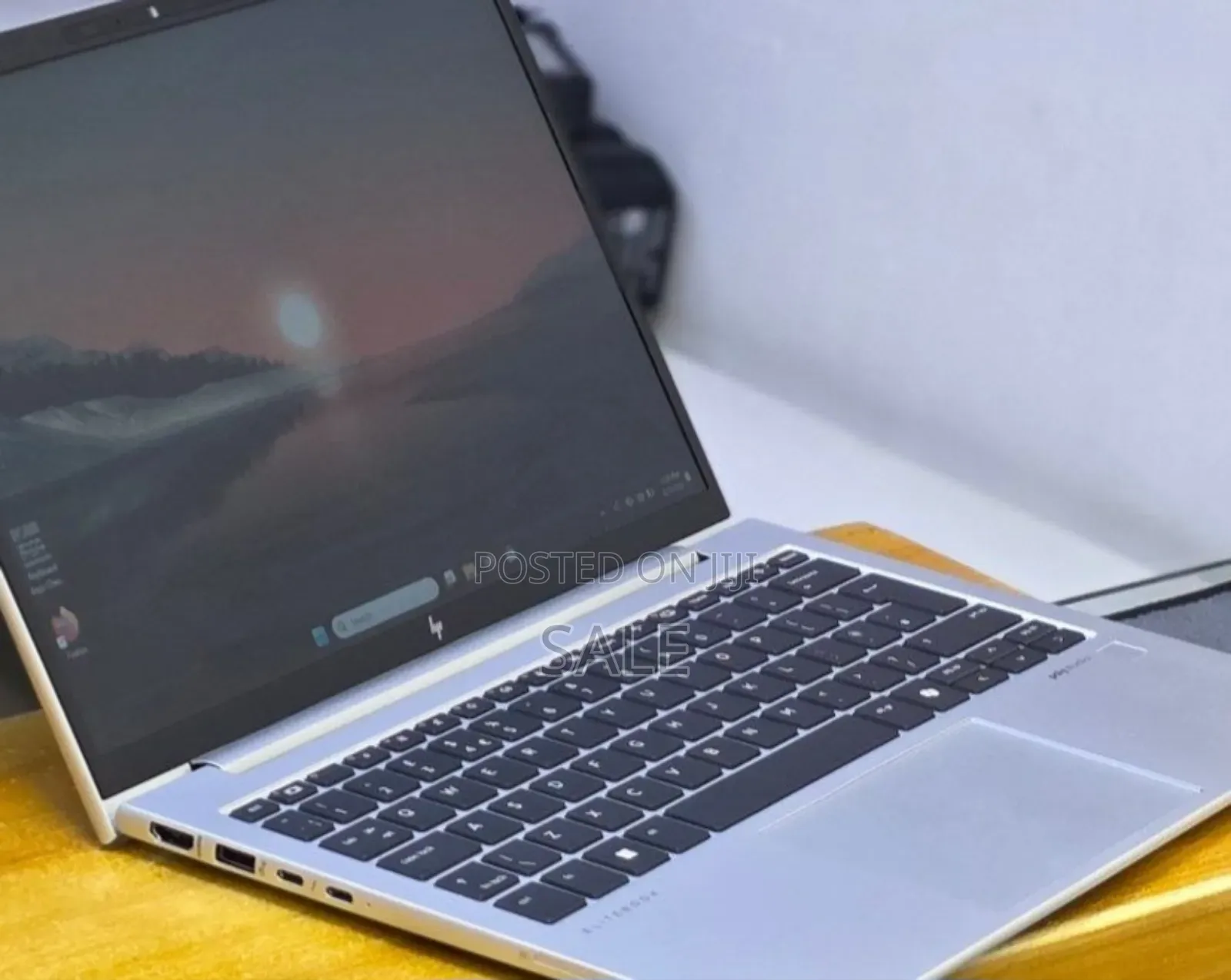 New Laptop HP Elitebook 830 G11 16GB Intel Core Ultra 7 SSD 512GB