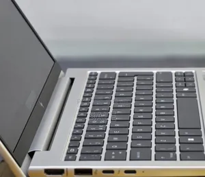 New Laptop HP Elitebook 830 G11 16GB Intel Core Ultra 7 SSD 512GB