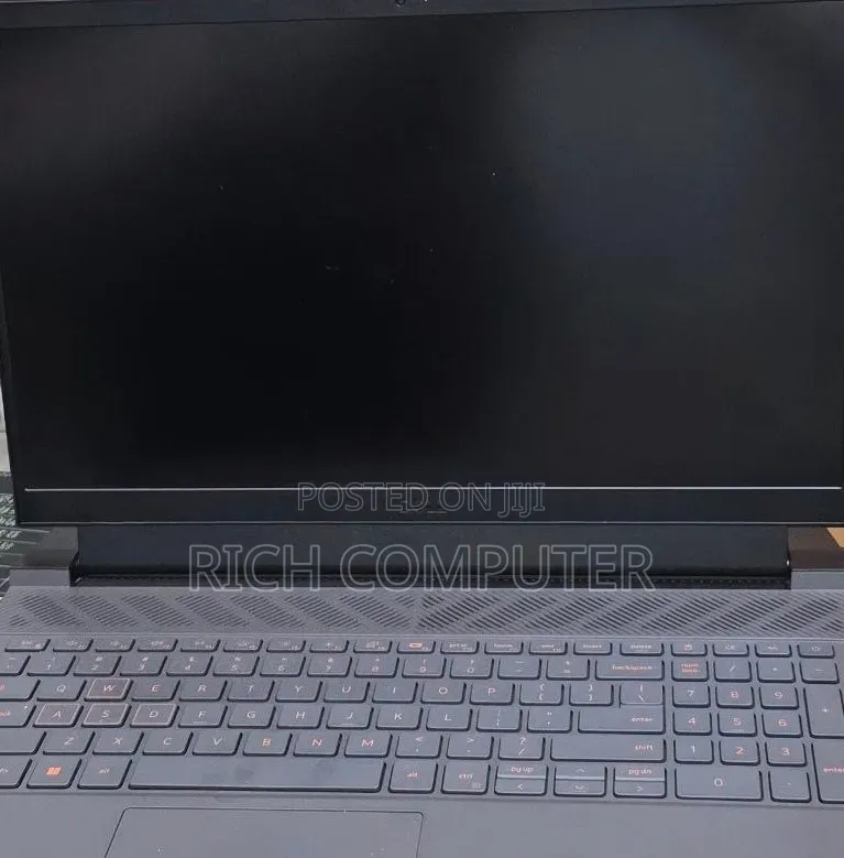 New Laptop Dell G15 5515 16GB Intel Core i7 SSD 1T