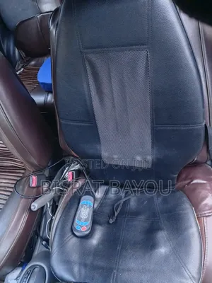 የመኪና ማሳጅ ወንበር