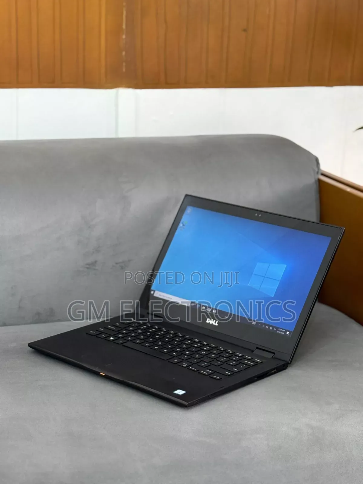 New Laptop Dell Latitude 3390 8GB Intel Core i5 HDD 500GB