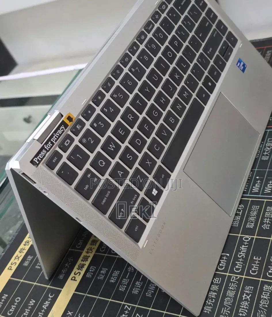 New Laptop HP EliteBook 1040 G8 16GB Intel Core i7 SSD 512GB