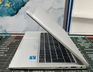 New Laptop HP EliteBook 830 G8 16GB Intel Core i5 SSD 512GB