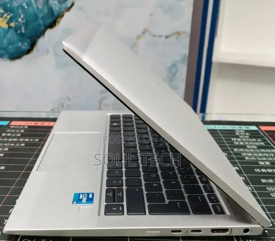 New Laptop HP EliteBook 830 G8 16GB Intel Core i5 SSD 512GB